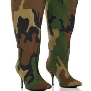 AZALEA WANG " ARMY EDGED RUNWAY "  CAMO BIGG BEAUTY  BOOTIE IN BROWN (BRAND NEW